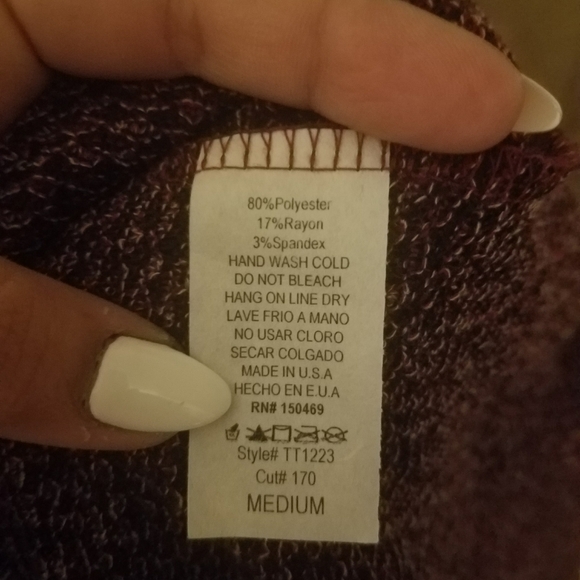 FLASH SALE🔥Soft Burgundy Button Pullover - Picture 6 of 6